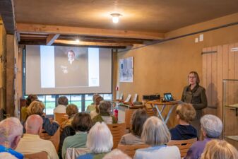 Gisela Saßmannshausen referierte über Heinrich Heine und die Frauen; Foto: Klaus Stevens