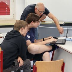 1. Kaarster Culture Hacking Party – Auch die Mentoren hatten Kalender gehackt; Foto: (c) Frank Ahlert