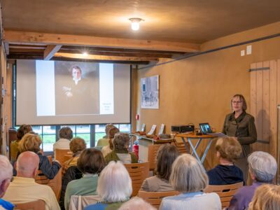 Gisela Saßmannshausen referierte über Heinrich Heine und die Frauen; Foto: Klaus Stevens