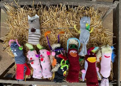 UPCYCLING: Sockenmonster vom Tuppenhof für Kinder (6–11 Jahre)