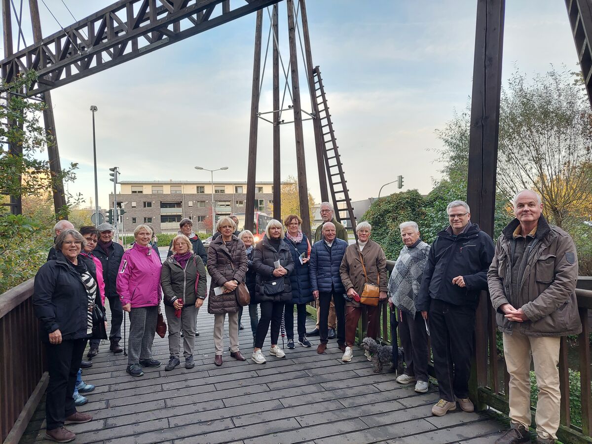 Treffpunkt an den  Brücken über den Nordkanal; Foto: Birgit Hannemann